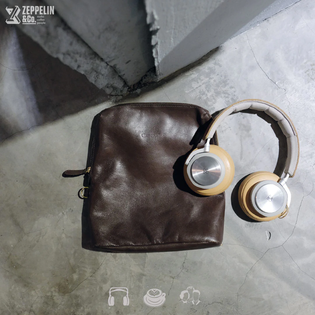 Artisan & Artist X Zepp Kenichi-K Leather Headphone Pouch - Image 2