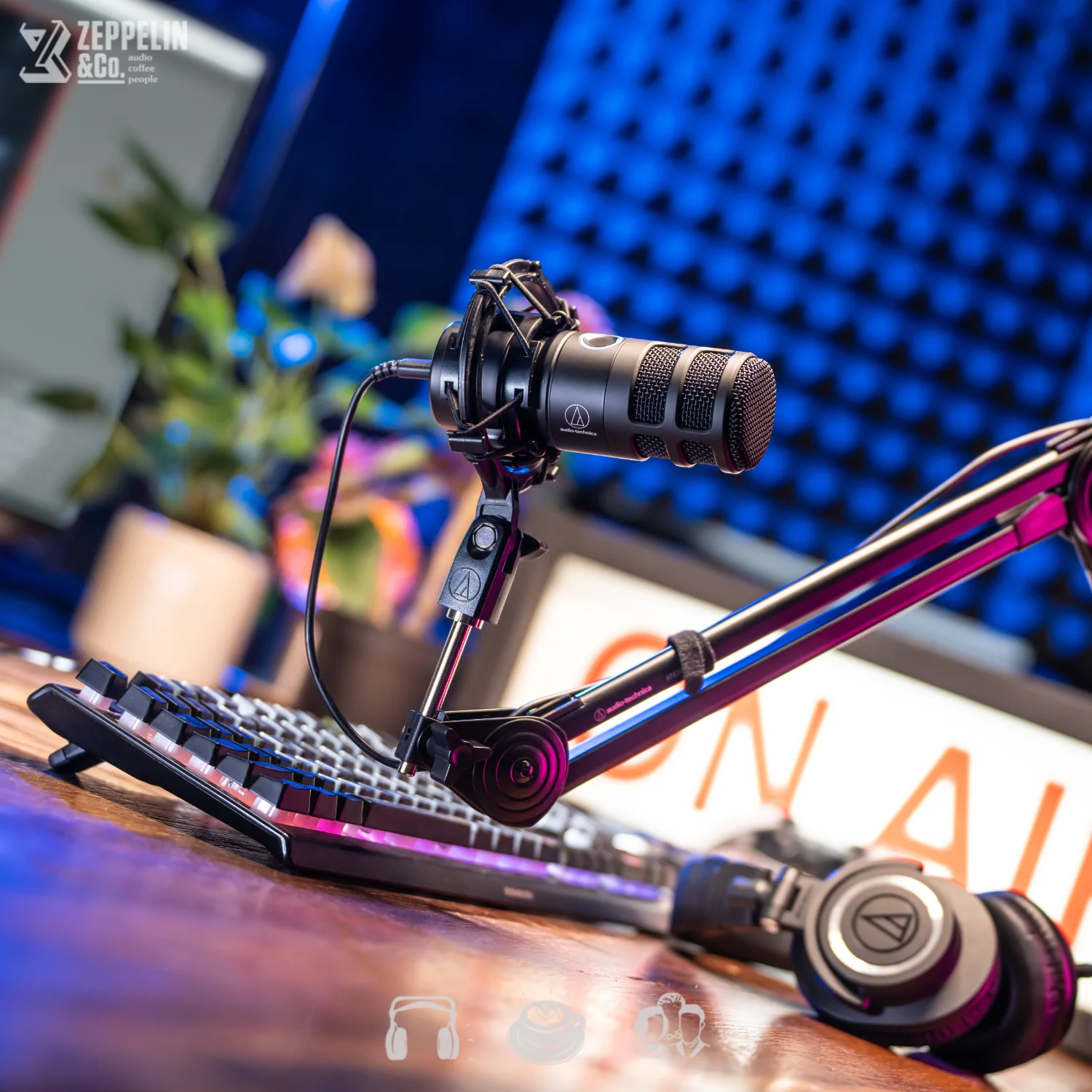 Audio-Technica AT2040USB Hypercardioid Dynamic USB Microphone - Image 5